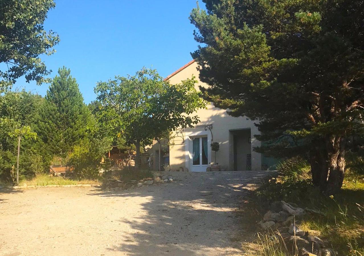 Le Mapillon Bed & Breakfast Dieulefit Exterior photo